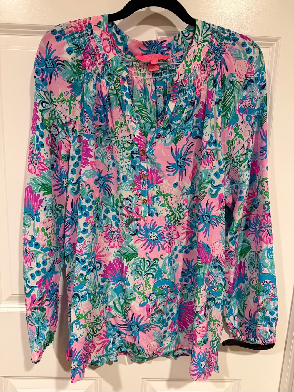 Lilly Pulitzer Elsa V Neck 100% Silk Blouse Size LARGE